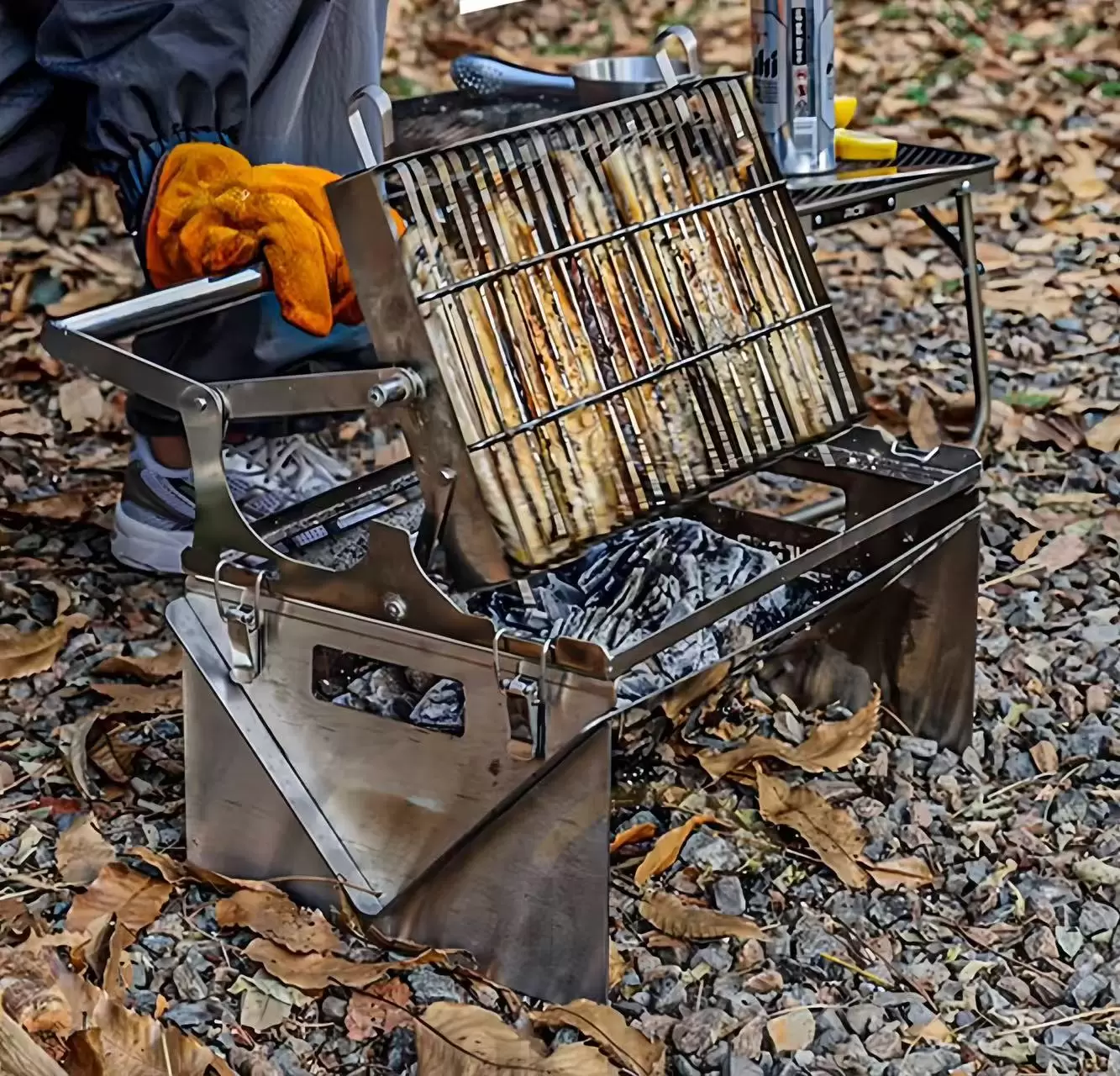 Barbecue à charbon de bois pliable extrêmement rotatif
