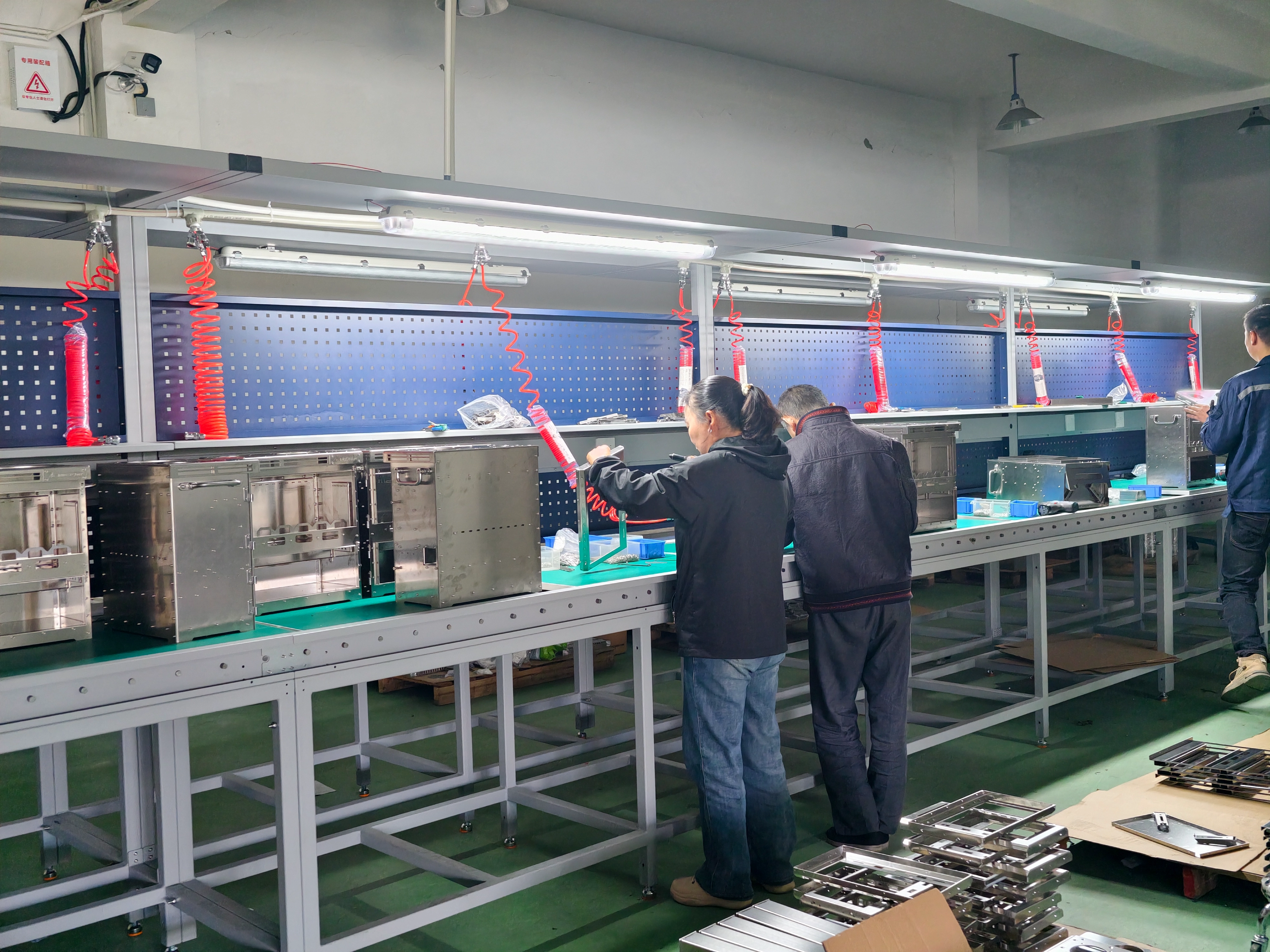 Suzhou Tuoshenghe accroît ses capacités de production grâce à une nouvelle ligne de fabrication avancée. Suzhou Tuoshenghe accroît ses capacités de production grâce à une nouvelle ligne de fabrication avancée.